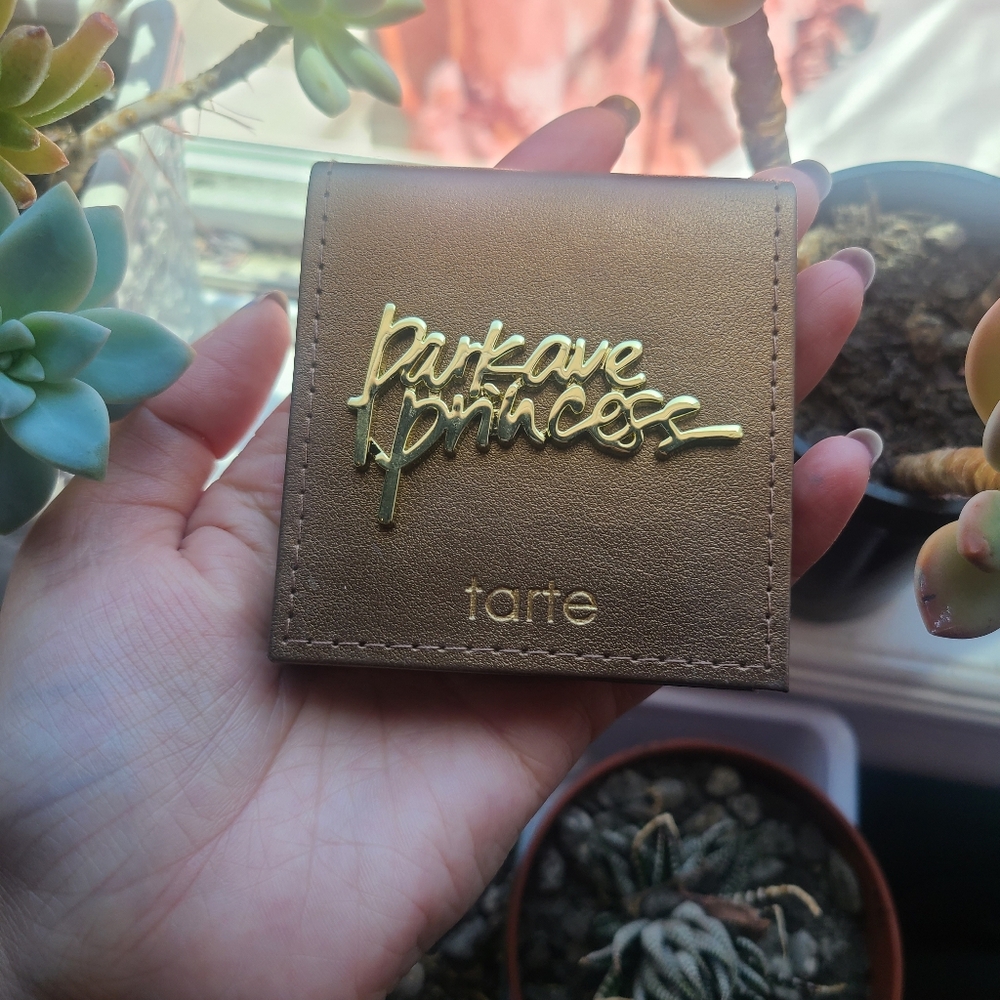 Tarte amazon clay matte Waterproof bronzer in shade park Avenue princess